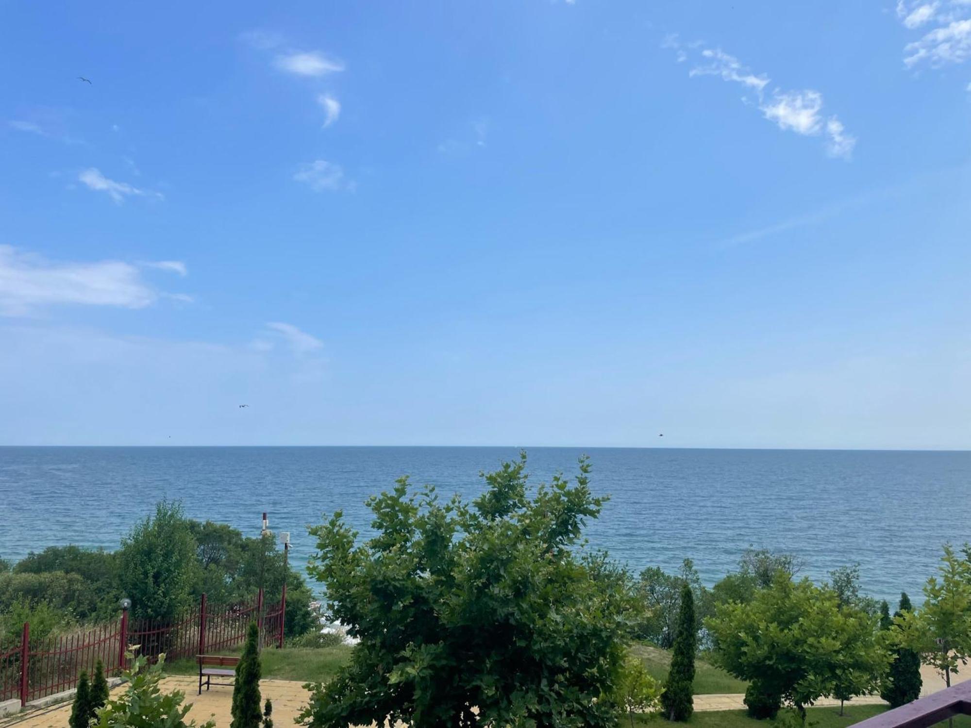 Panorama Marina Fort Beach - Premium Apartments Sea Viev Sveti Vlas Ruang foto