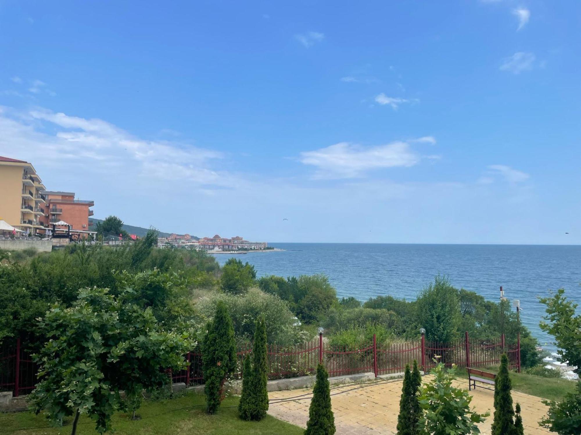 Panorama Marina Fort Beach - Premium Apartments Sea Viev Sveti Vlas Ruang foto