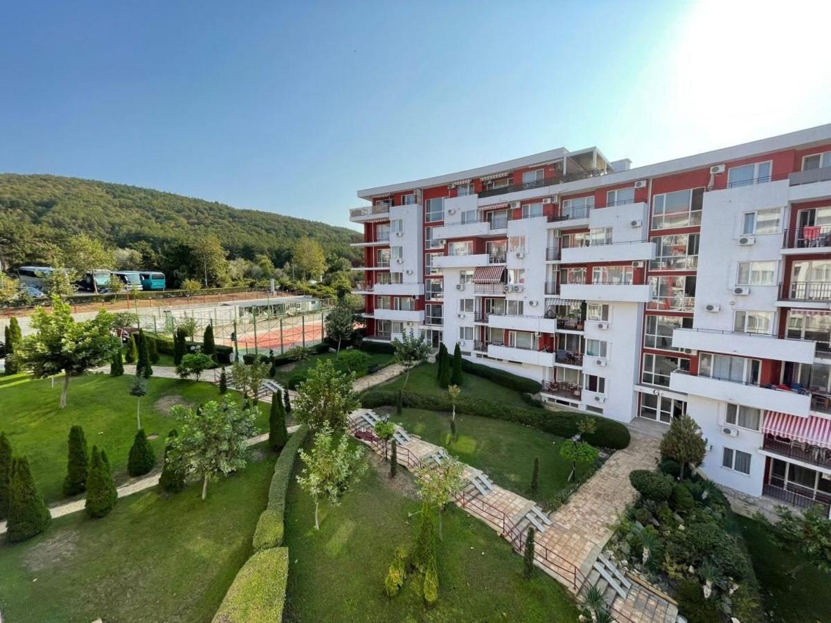 Panorama Marina Fort Beach - Premium Apartments Sea Viev Sveti Vlas Ruang foto